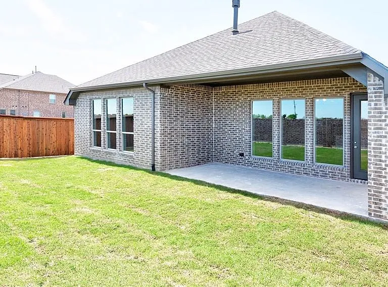 1730 Holmwood Dr — Photo 16