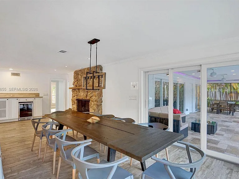 2120 SW 28th Way — Photo 18