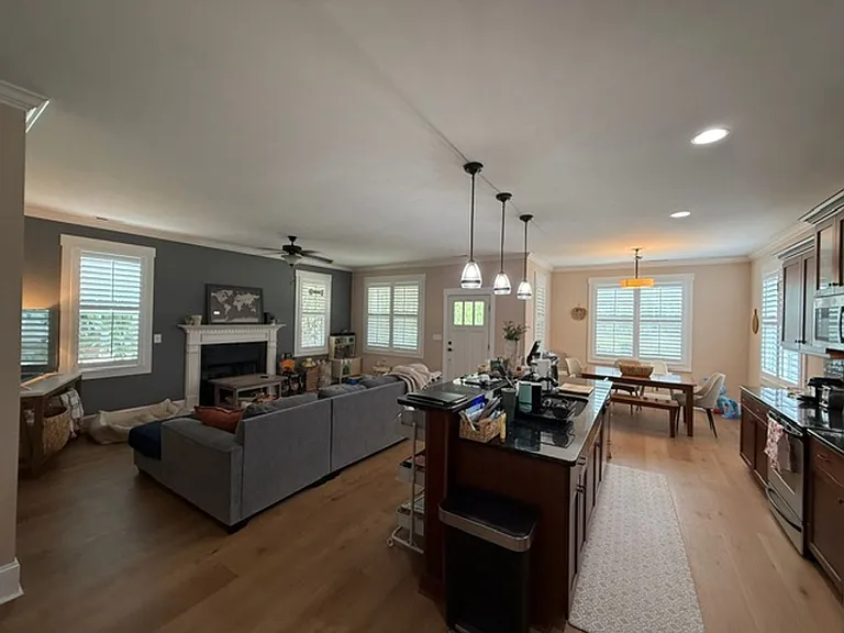 508 Cottage Ct — Photo 4