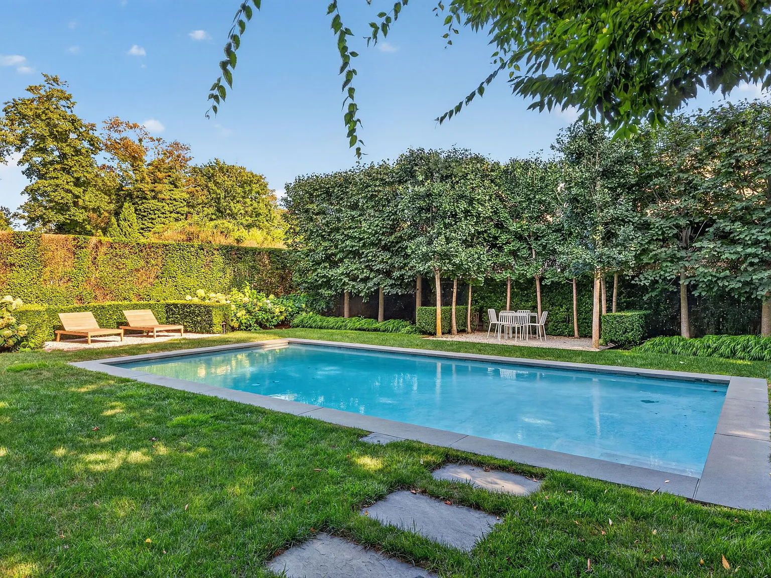 Grovehollow | 3BR Heated Pool & Private Garden | Rove Travel — Photo 2