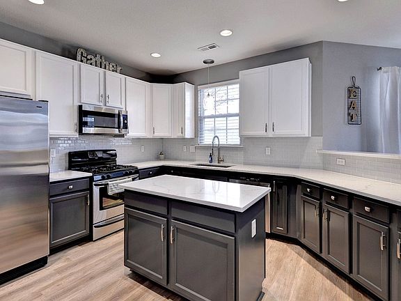 3rd image of 1474 Elderberry Rd