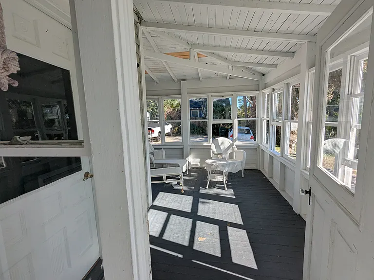 127 S Peninsula Dr #3 — Photo 9