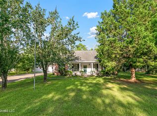 118 Driftwood Rd, Carriere, MS 39426
