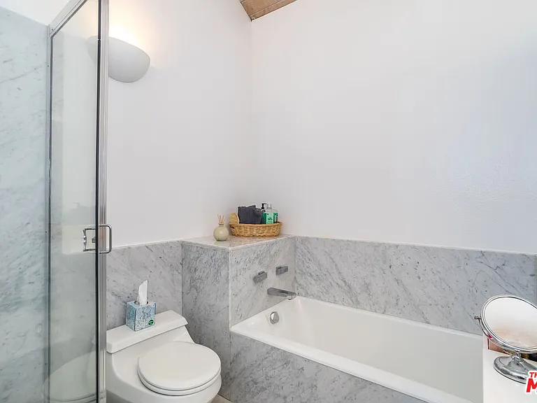 802 Washington Ave — Photo 19