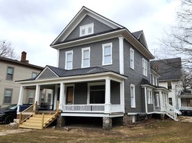 320 W Vine St, Kalamazoo, MI