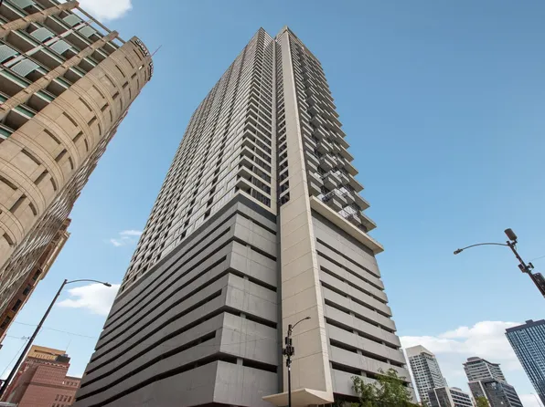 235 W Van Buren St Unit 2102, Chicago, IL 60607