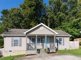 89 W Newberry Dr, Fletcher, NC 28732