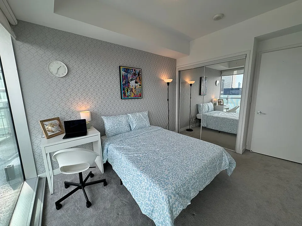 12 York St #5509A