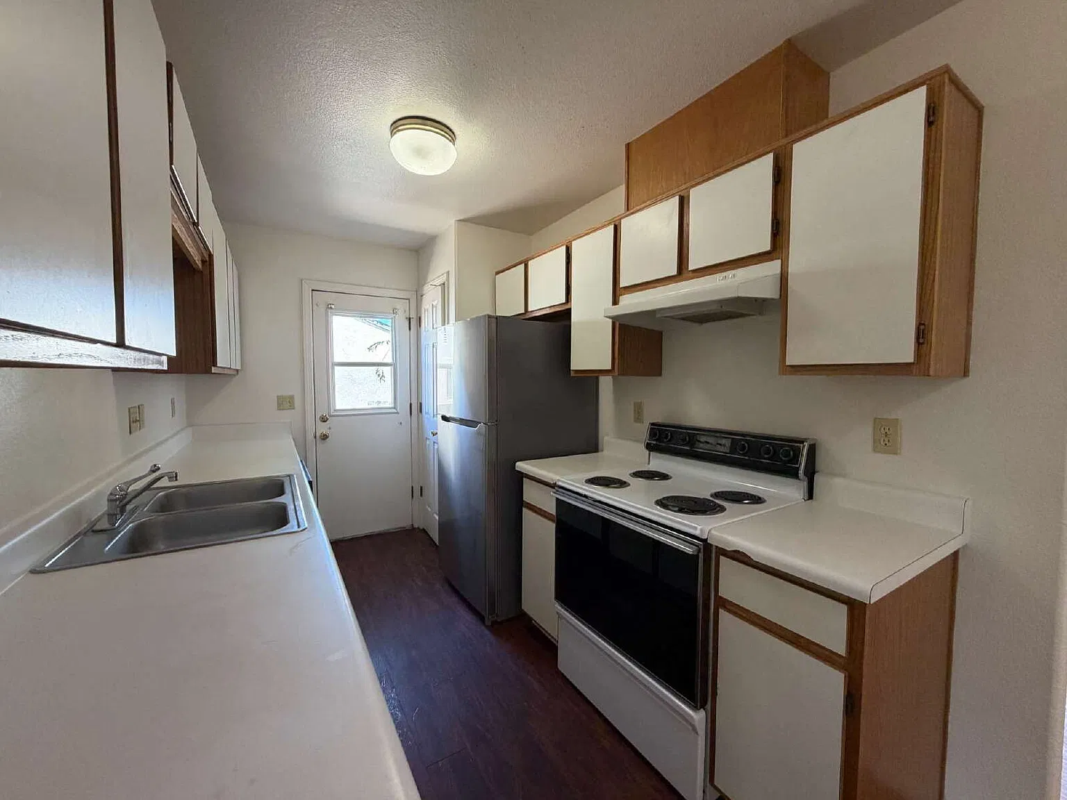 2 bed, 1.0 bath, 810 sqft, $1,400 — Photo 4