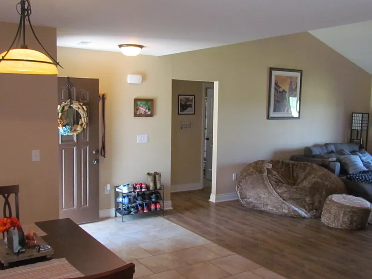 102 Granite Ct — Photo 12
