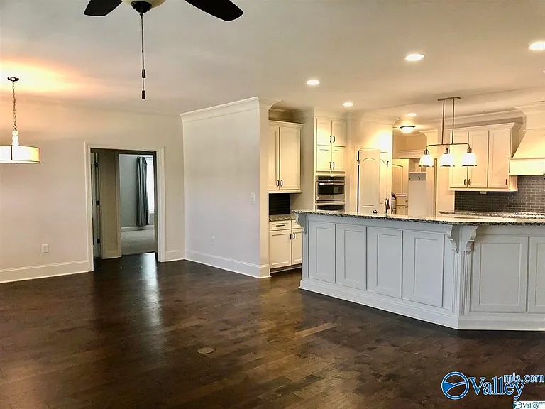 7505 Grayhawk Ct — Photo 4