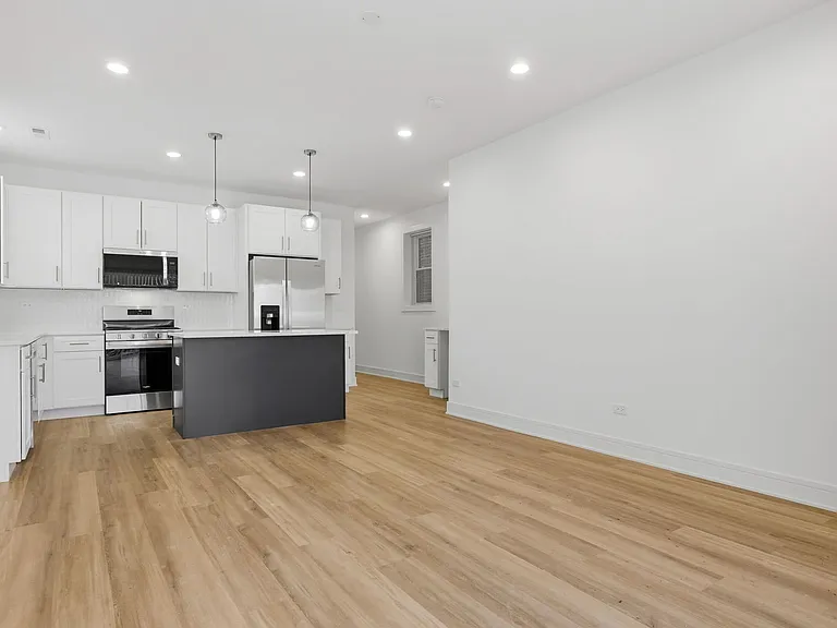 4841 S Prairie Ave #1 — Photo 9