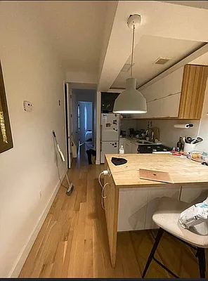 Rented by Space Link Realty | media 10