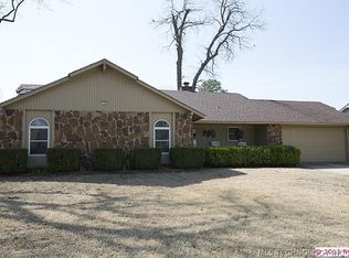 709 Knollwood St, Broken Arrow, OK 74011