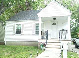 116 River St, Riverside, RI 02888