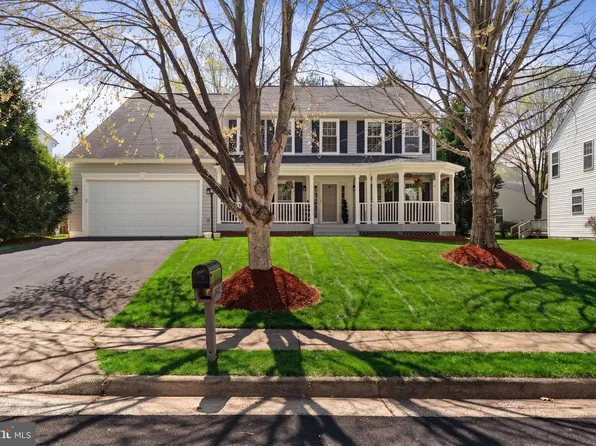 6472 Colonial Village Loop, Manassas, VA 20112