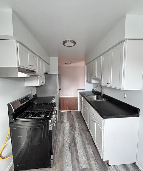 FAIRVIEW AVENUE APARTMENTS — Photo 1
