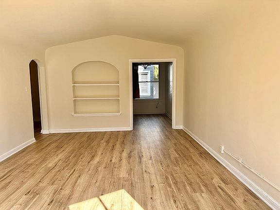 5th image of 1920 Jefferson St APT 3