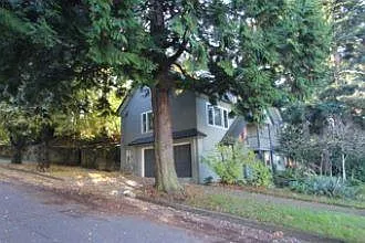 6234 NE Glisan St — Photo 3
