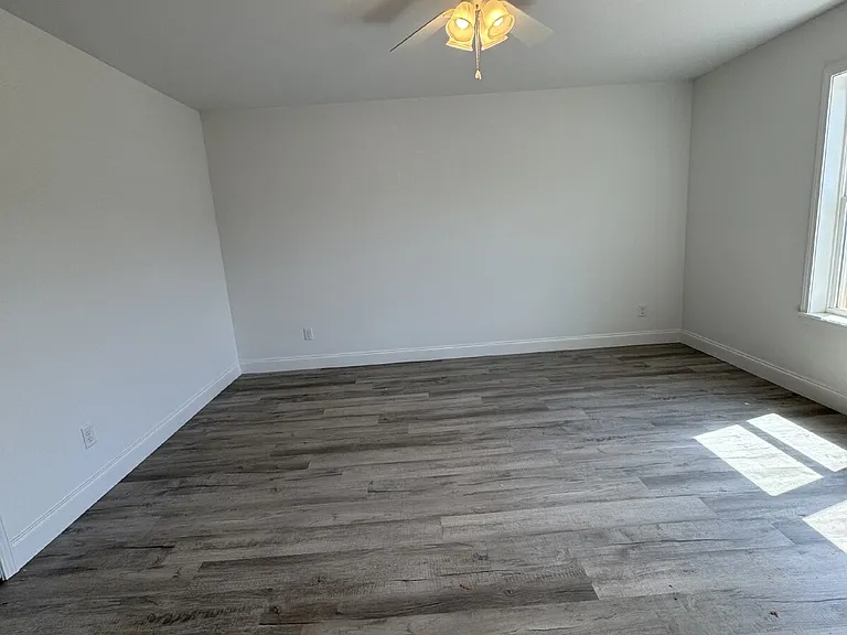 247 Quinn Hill Ln — Photo 5