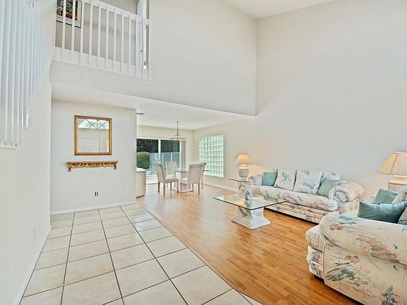 4th image of 8213 White Rock Cir