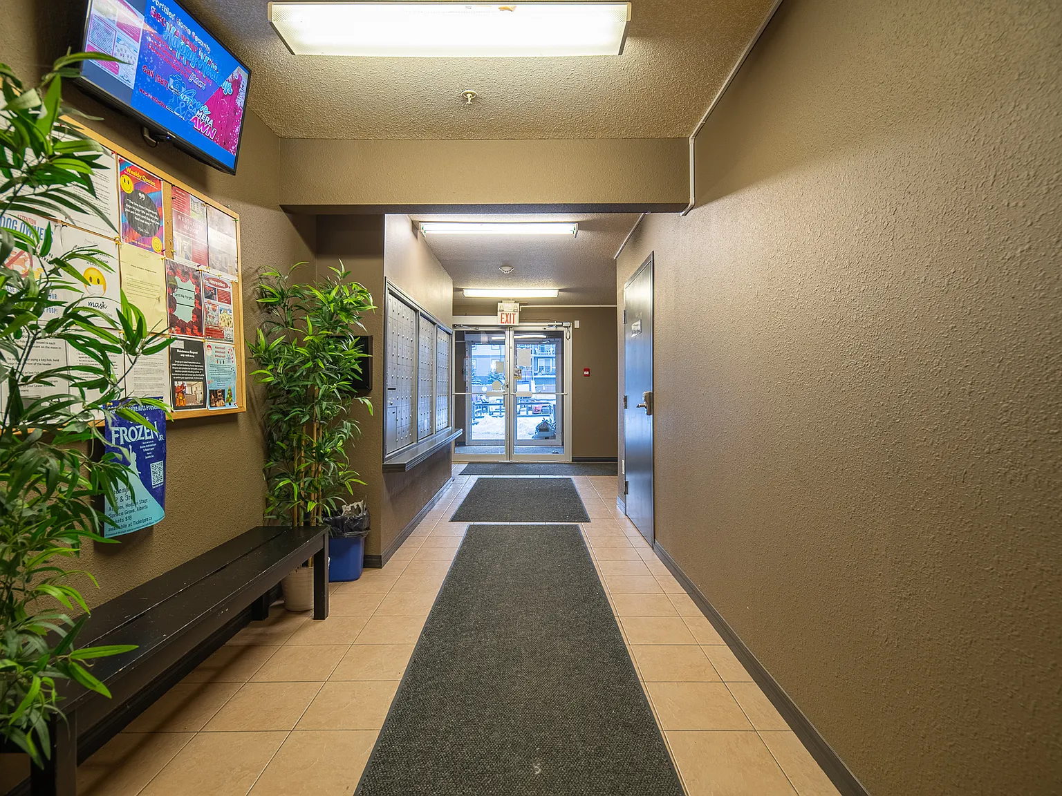 Westgrove Manor — Photo 1