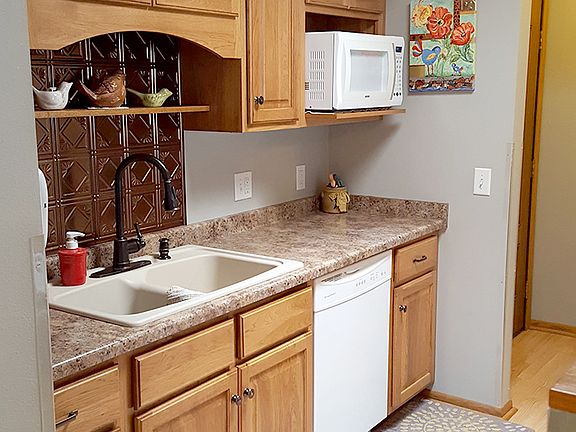 4th image of 1415 Lake St APT 140