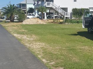 105 Janelle Dr, Bay St Louis, MS 39520