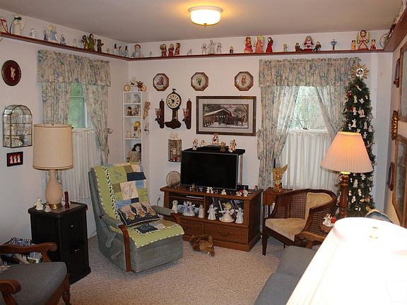 5th image of 606 10th St NE