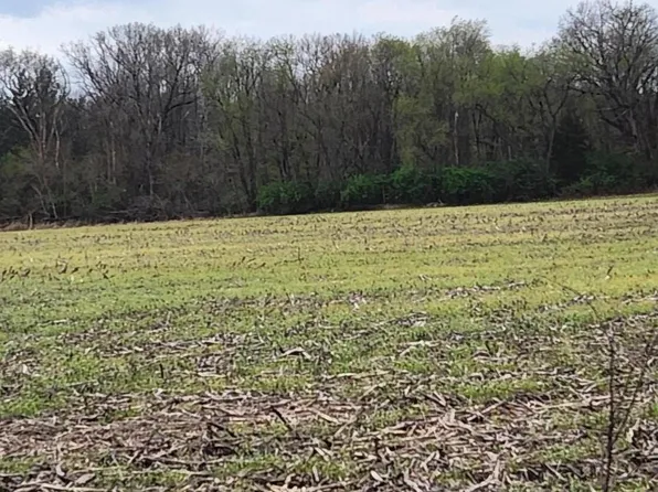800 N 1400 W, San Pierre, IN 46374