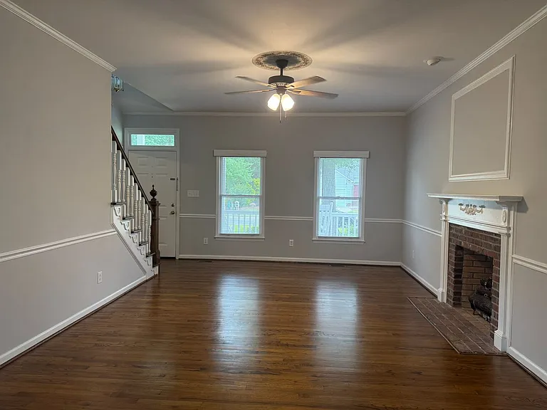 2105 Rail Ct — Photo 2