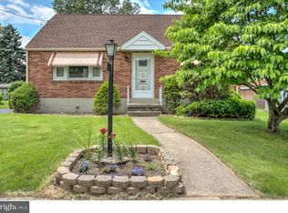 3136 Fulton St, Reading, PA 19605