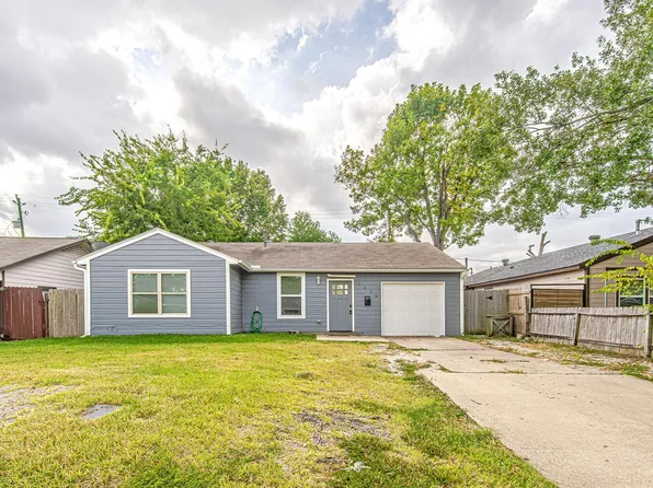 2208 Camille St, Pasadena, TX 77506