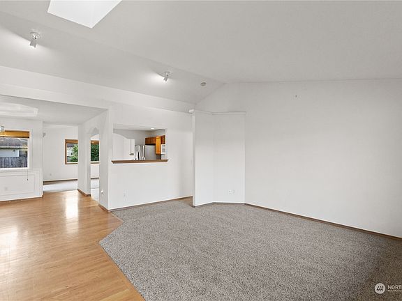 4th image of 8117 64th Drive NE