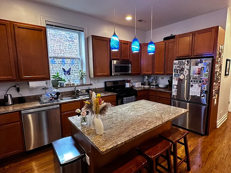 6373 N Paulina St #2 — Photo 1
