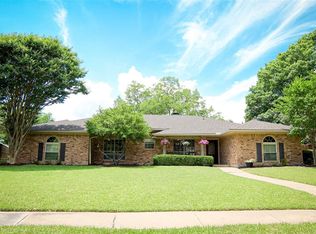 2 Wilderness Cir, Richardson, TX 75080