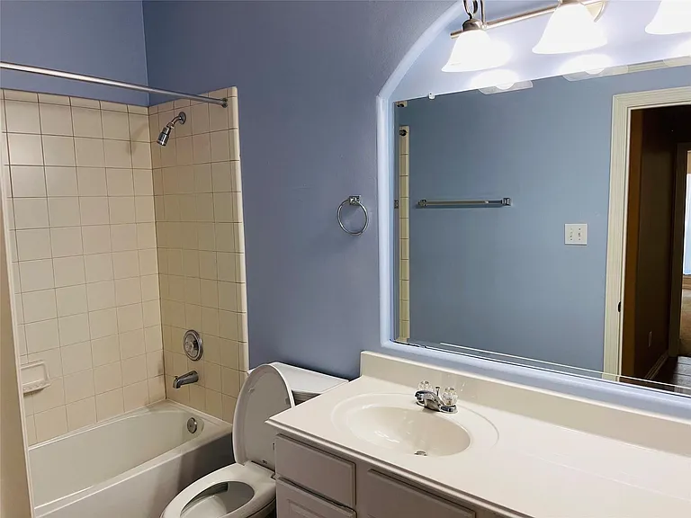 10723 Lake Riata Ln — Photo 10
