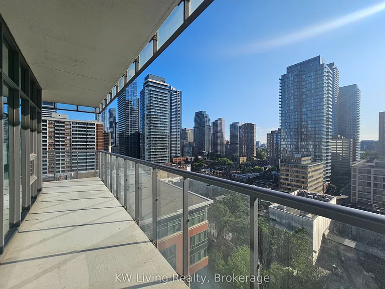 33 Charles St E #1305 — Photo 21