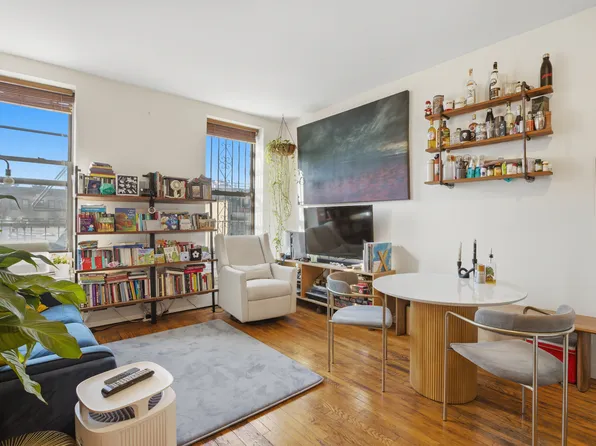 450 Dean Street image 2 of 6