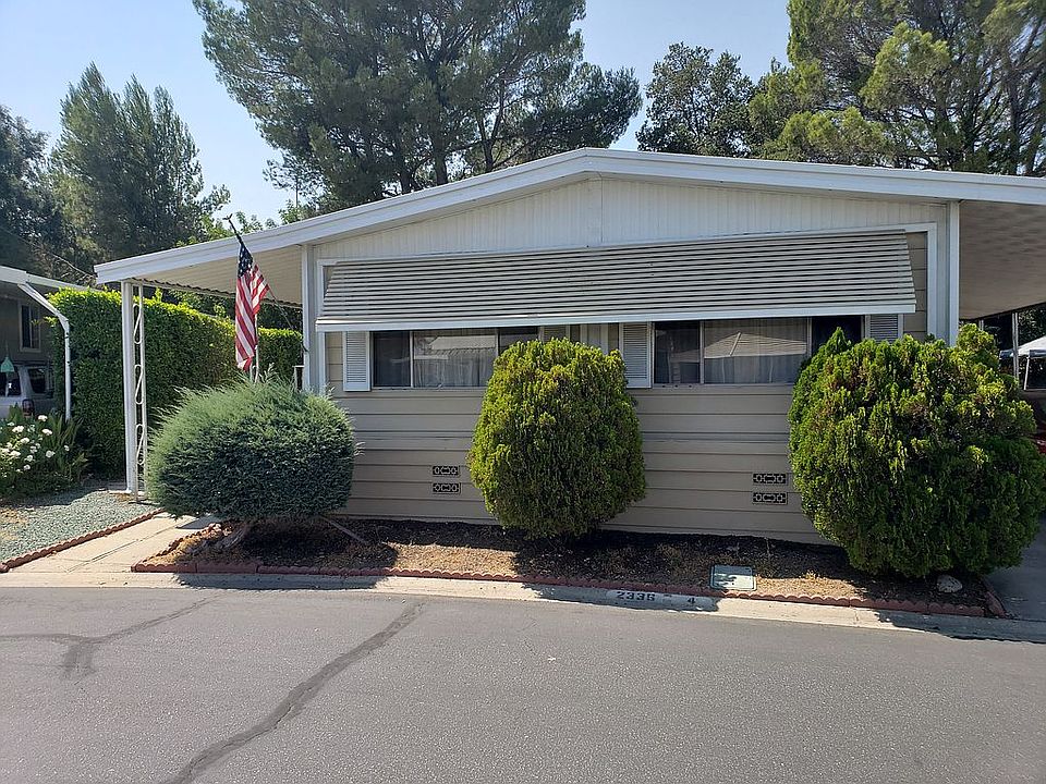 1st image of 2336 Arapaho Ave Space 4