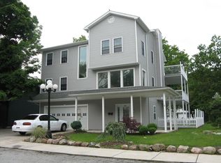 220 Blackstone Dr, Erie, PA 16505
