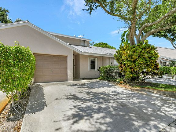 2nd image of 5177 Pine Abbey Drive S