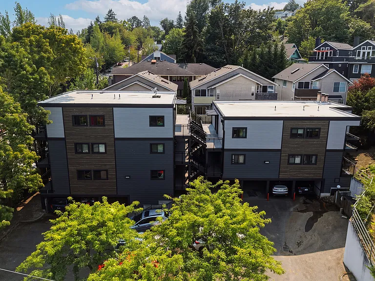 2626 E Madison St #1 — Photo 4