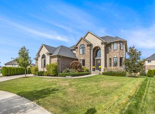 56096 Lario Ct, Macomb, MI