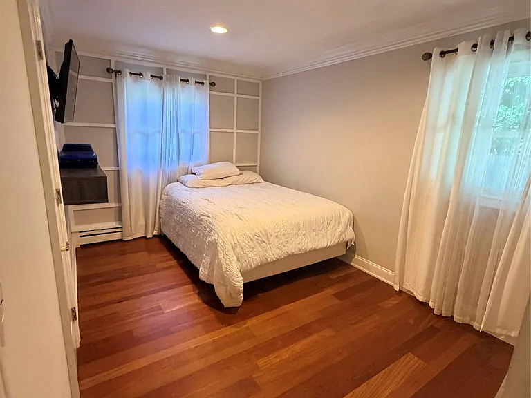 364 Lockwood Dr — Photo 8