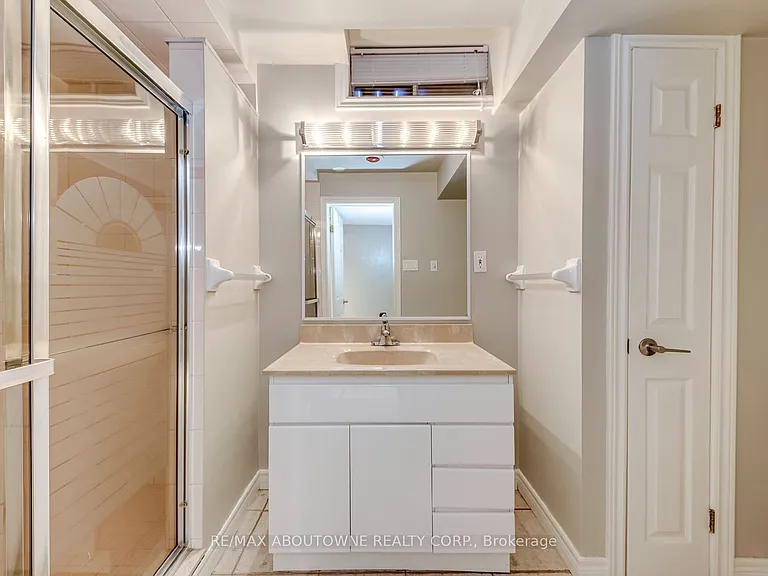 1124 Notley Cres — Photo 42