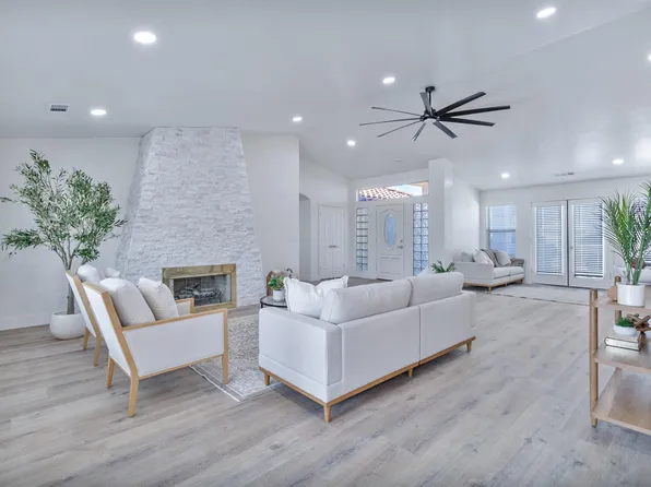 3711 W Victor Avenue, Visalia, CA 93277