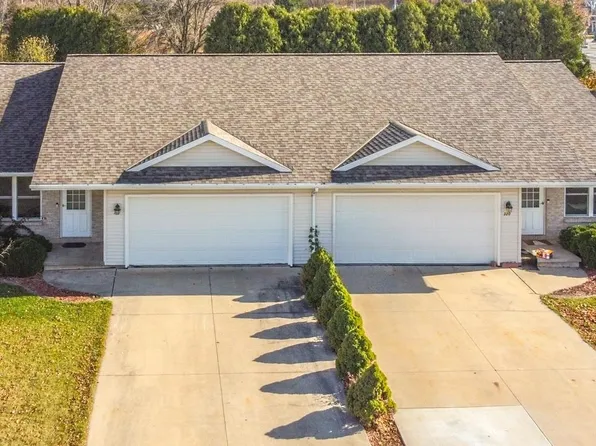 320 Tony Ln, Green Bay, WI 54303