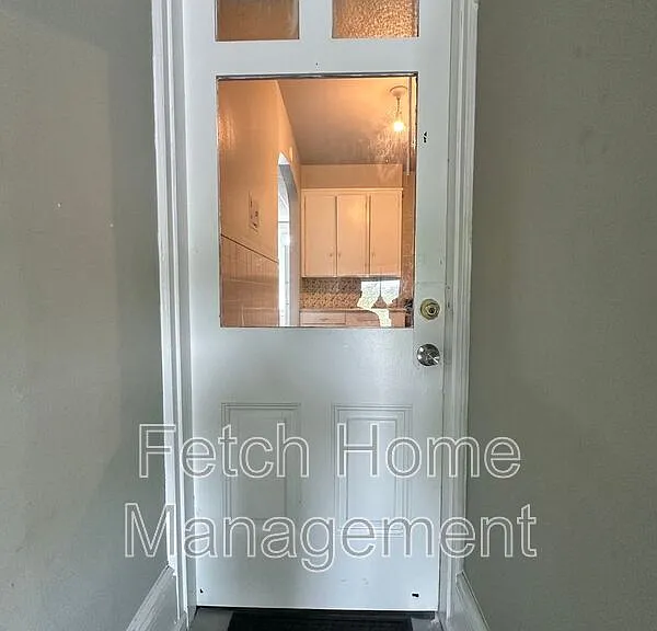 115 S 10th St #3 — Photo 4