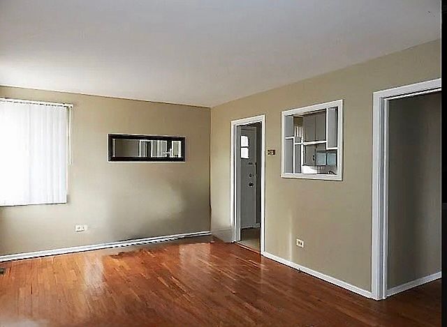 Living room facing south